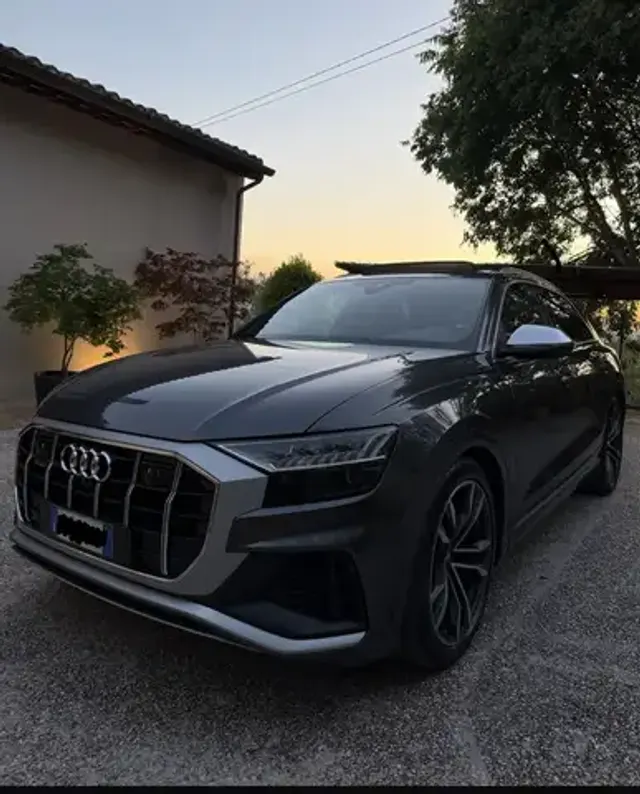 Audi SQ8