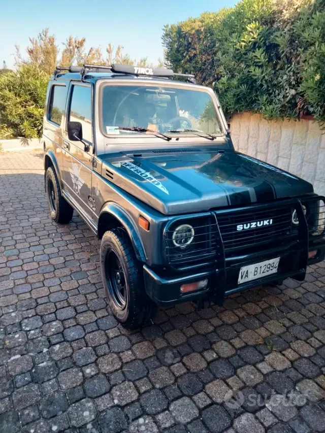 Suzuki Samurai