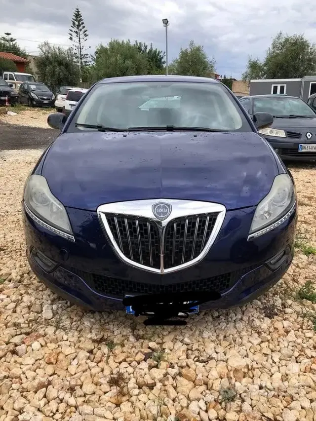 Lancia Delta (2008-2015)