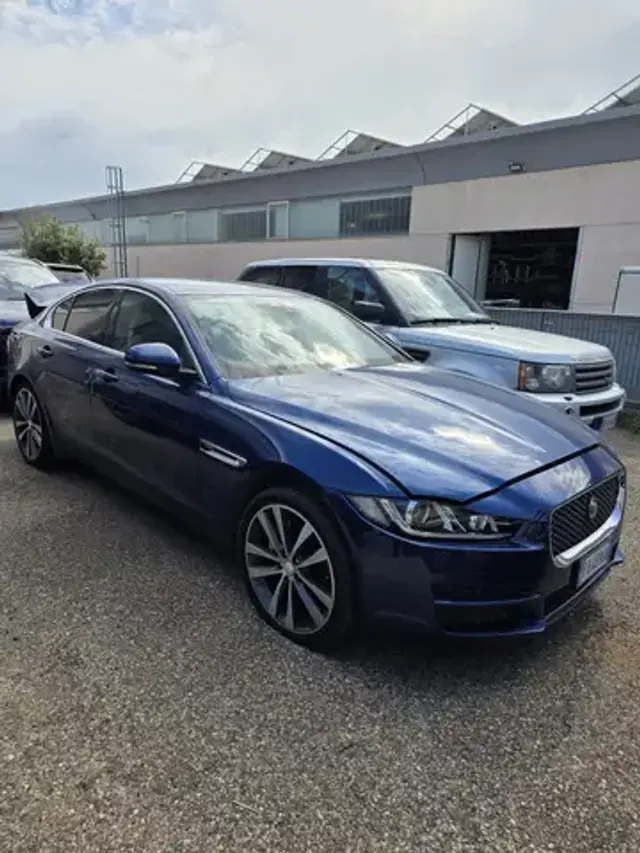 Jaguar XE