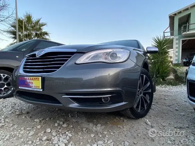 Lancia Flavia (2012-2014)