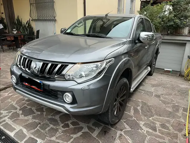 Mitsubishi L200