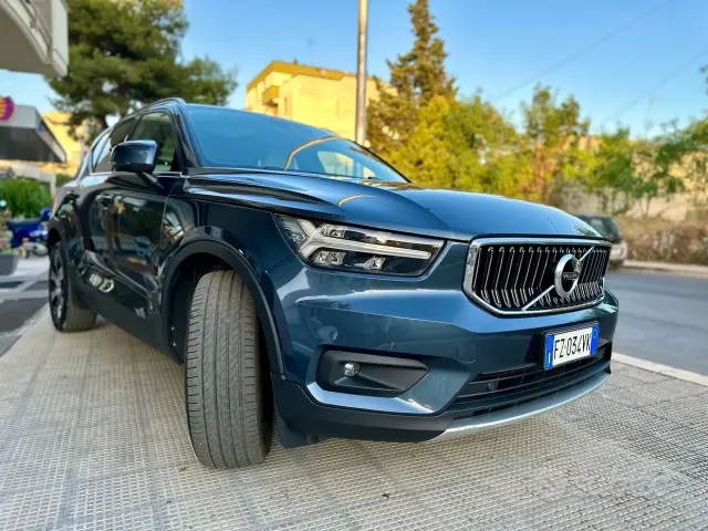 Volvo XC40 (2017-->)