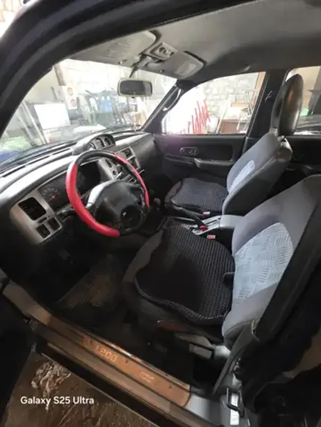 Mitsubishi L200