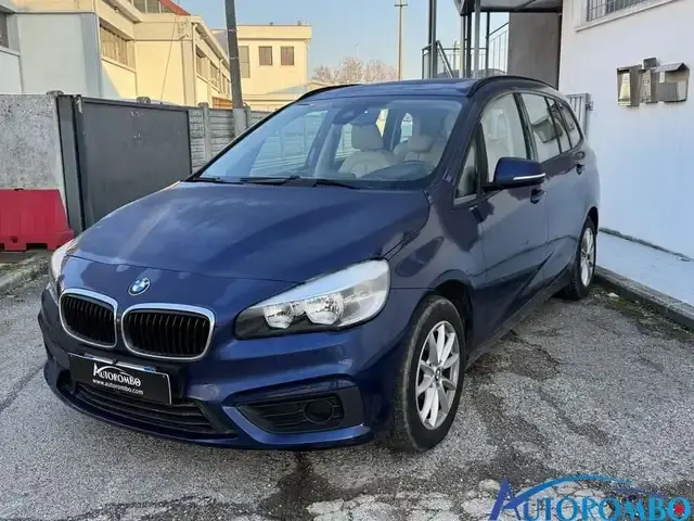 BMW 218