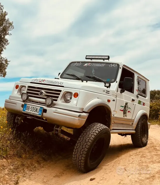 Suzuki Samurai