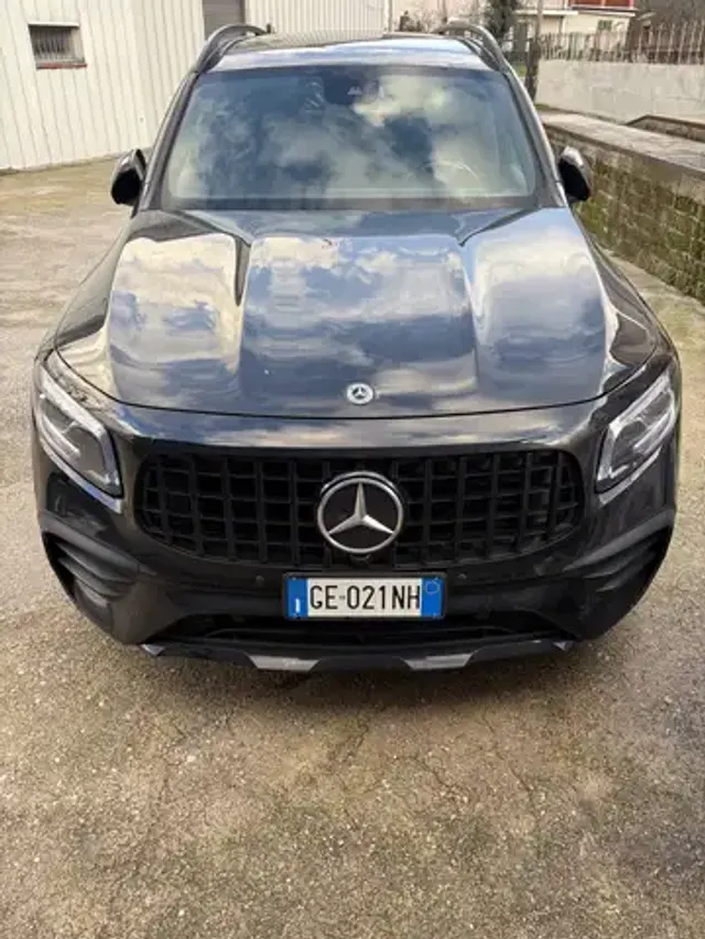 Mercedes-Benz GLB 200