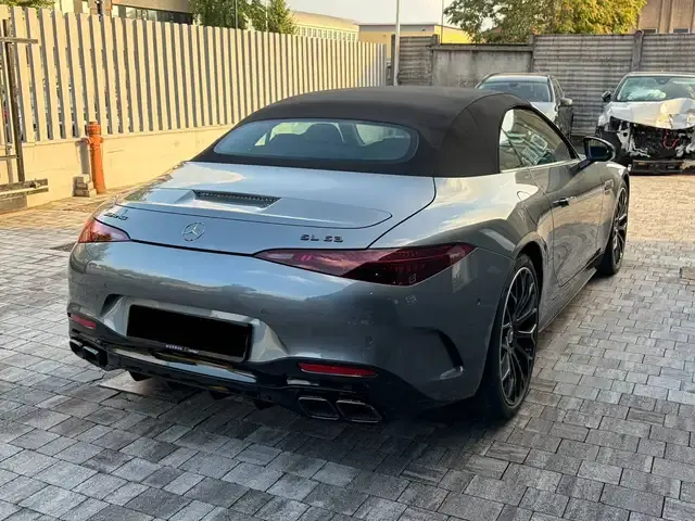 Mercedes-Benz SL 63 AMG
