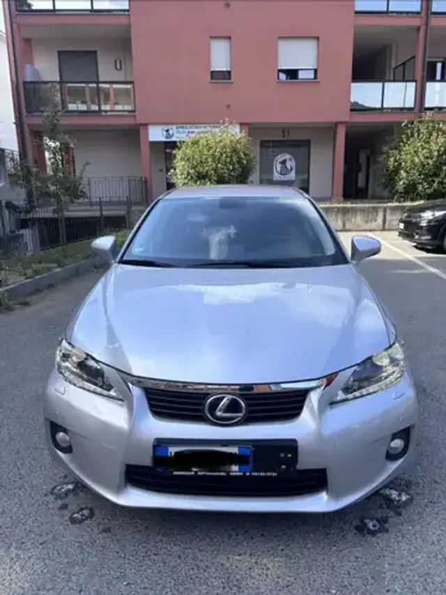 Lexus CT 200h