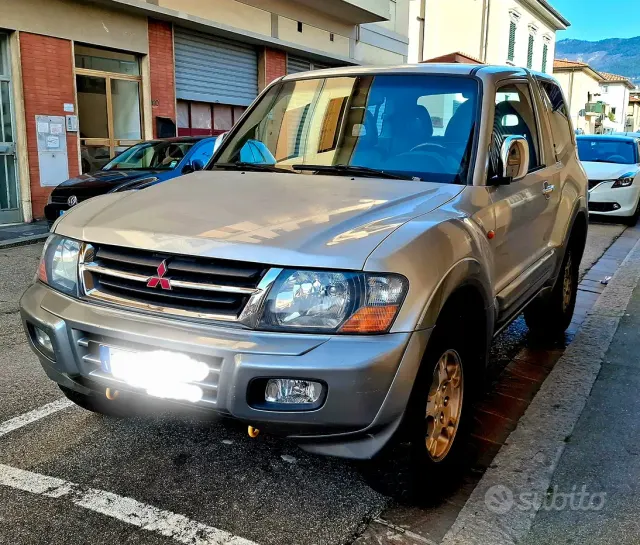 Mitsubishi Pajero (2000-2007)