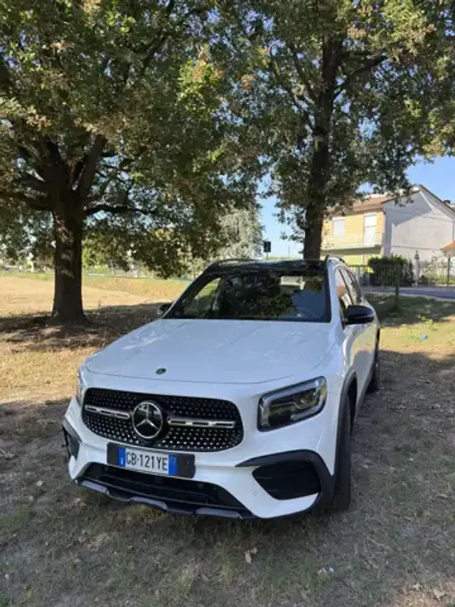 Mercedes-Benz GLB 250
