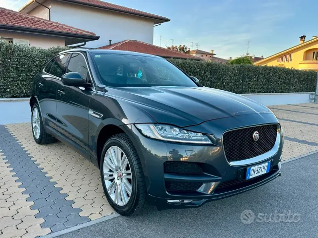 Jaguar F-Pace (X761)