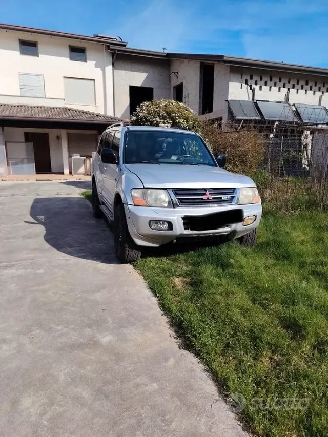 Mitsubishi Pajero (2000-2007)