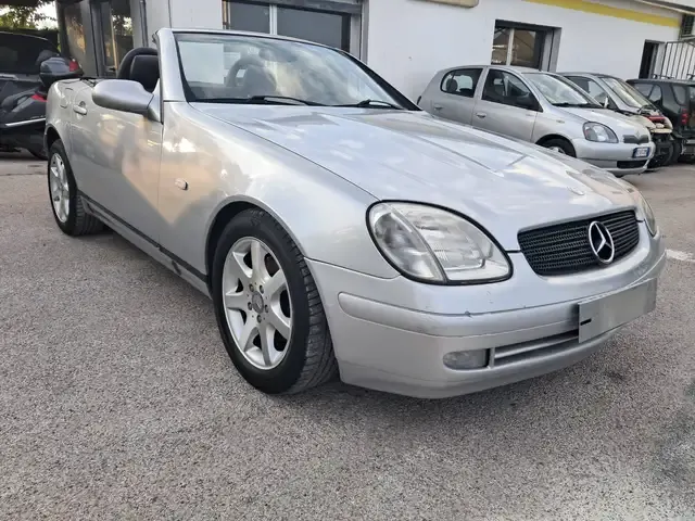 Mercedes-Benz SLK 200