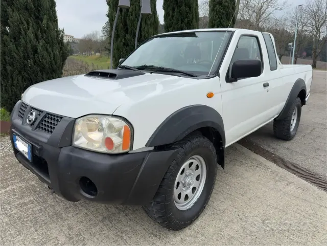 Nissan NP300