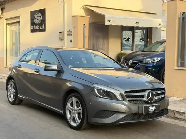Mercedes-Benz A 180
