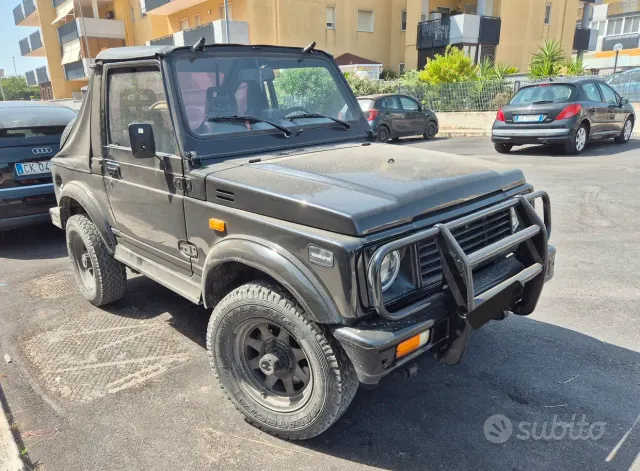 Suzuki Samurai