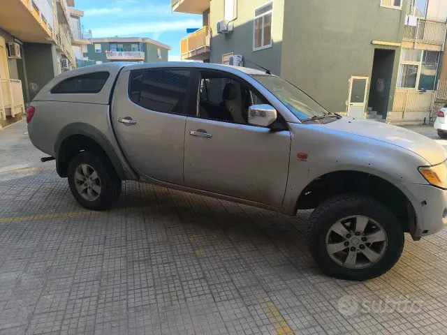 Mitsubishi L200 (2006-2015)