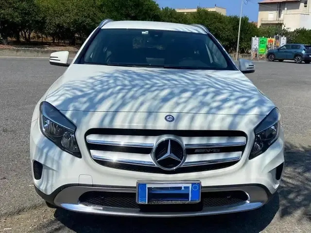 Mercedes-Benz GLA 180
