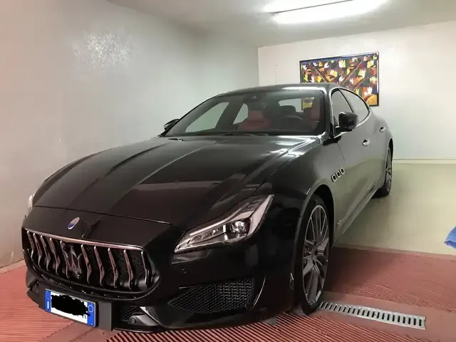 Maserati Quattroporte