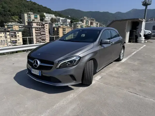 Mercedes-Benz A 180