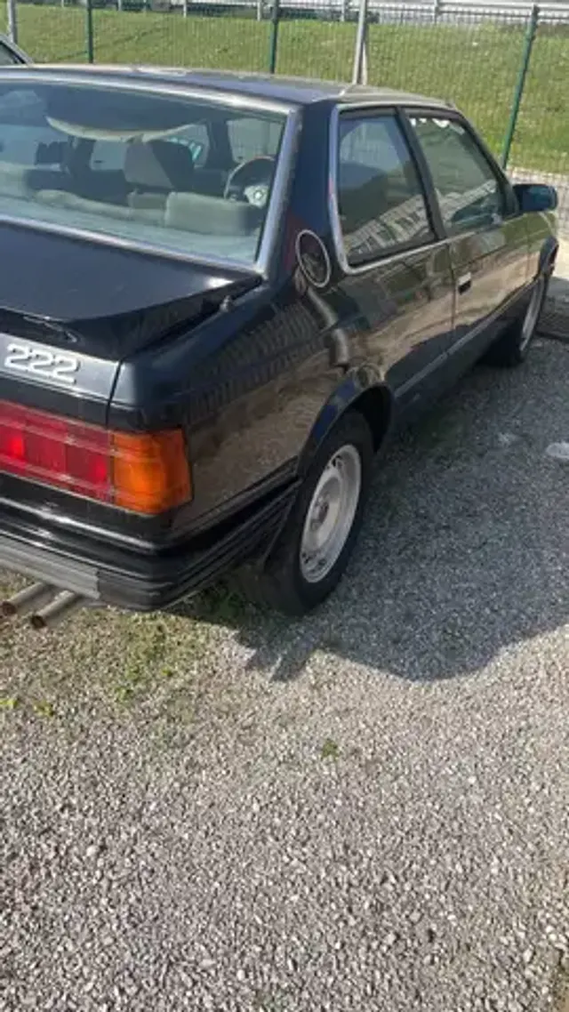 Maserati 222