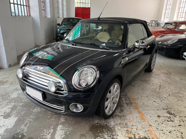 MINI Mini Cabrio (R57)