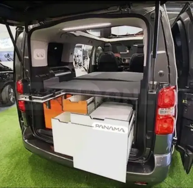 Peugeot Traveller