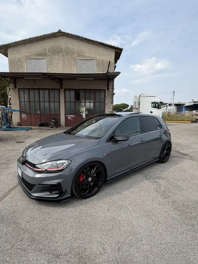 Volkswagen Golf GTI
