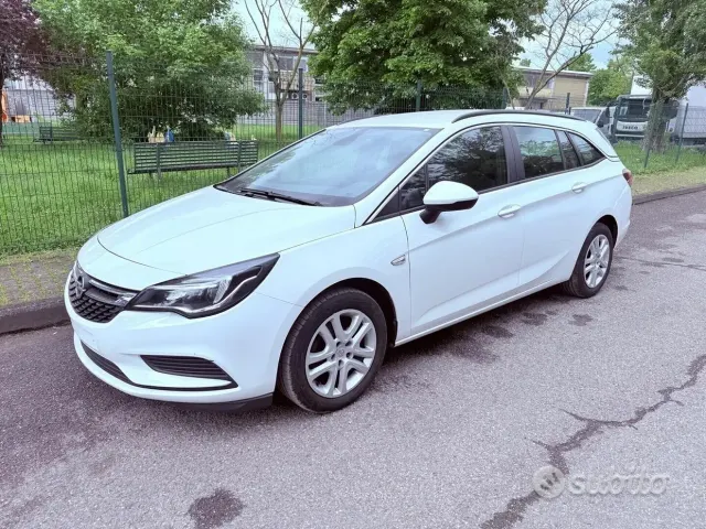 Opel Astra 5ª serie
