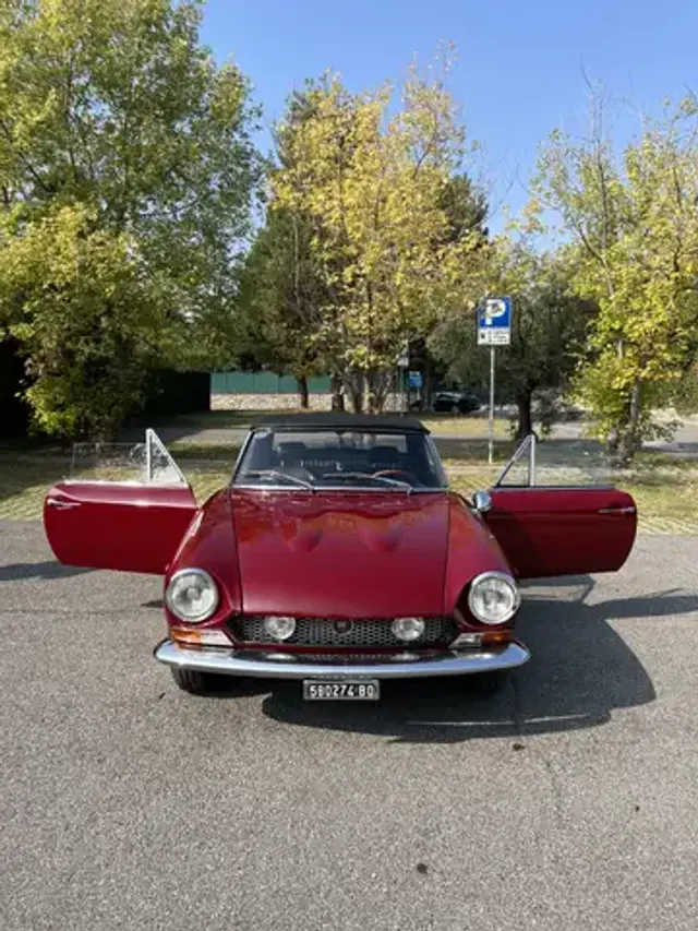 Fiat 124 Spider