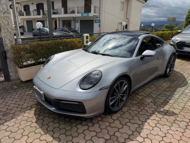 Porsche 911 (992)