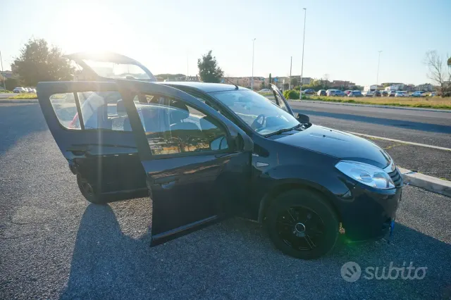 Dacia Sandero 1ª serie