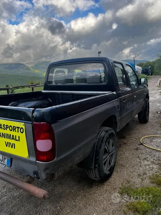 Mazda B-2500