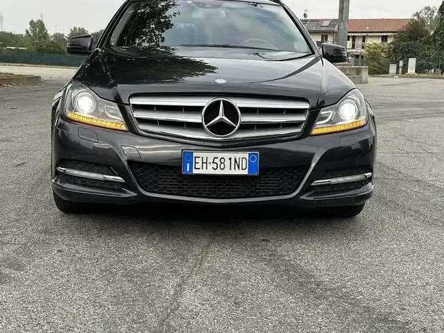 Mercedes-Benz C 220