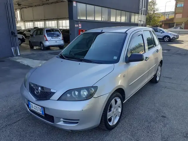 Mazda 2