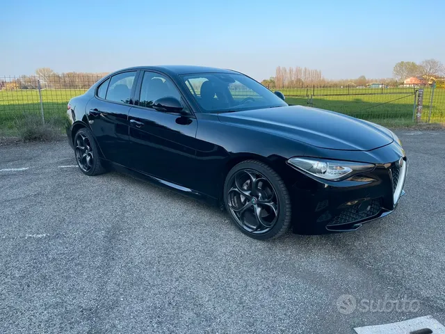 Alfa Romeo Giulia (2016)