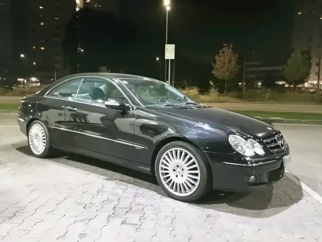 Mercedes-Benz CLK 320