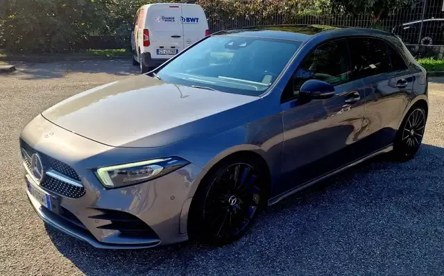 Mercedes-Benz A 220