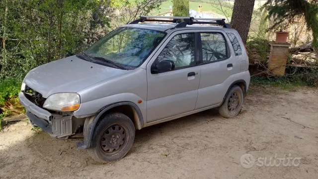 Suzuki Ignis 1ª serie