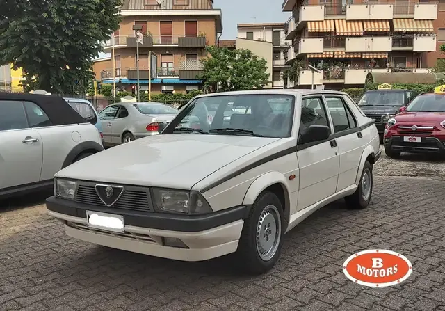 Alfa Romeo 75