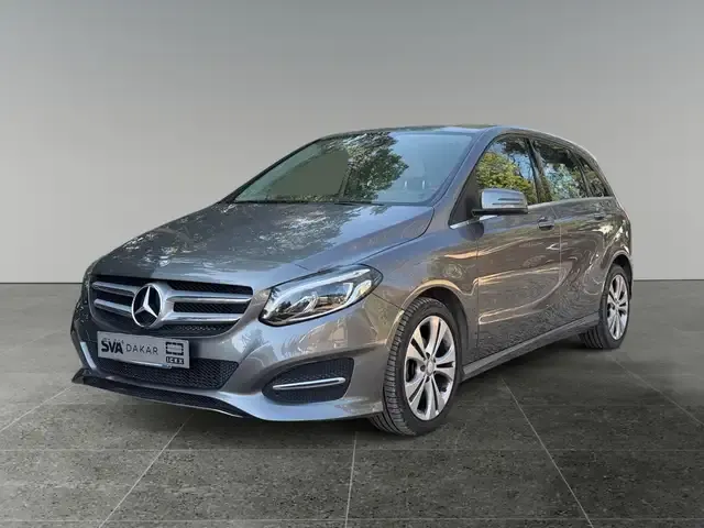Mercedes-Benz B 180