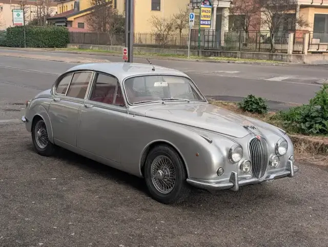 Jaguar MK II