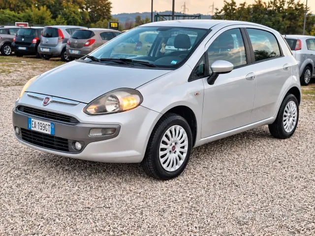 Opel Agila 2ª serie