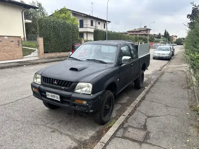 Mitsubishi L200