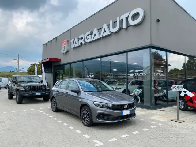 Fiat Tipo (2015-->)