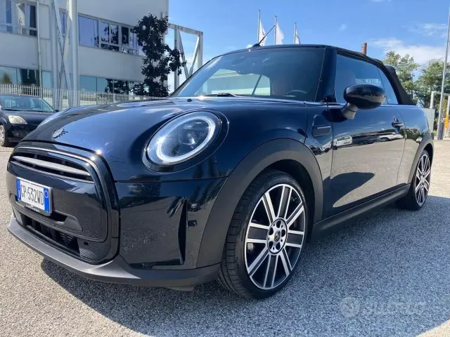MINI Mini Cabrio (F57)