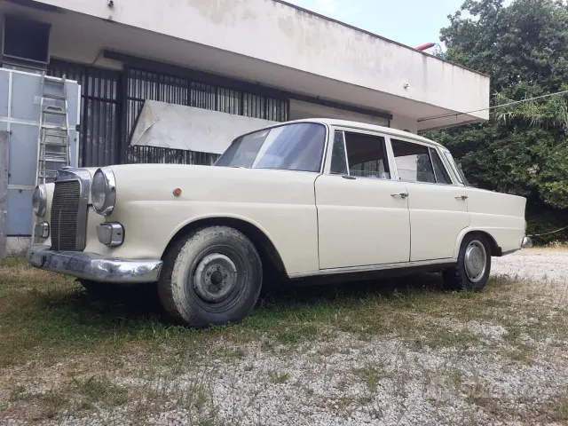 Mercedes-Benz 190