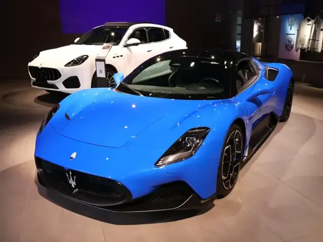 Maserati MC20