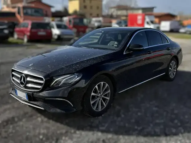 Mercedes-Benz E 200